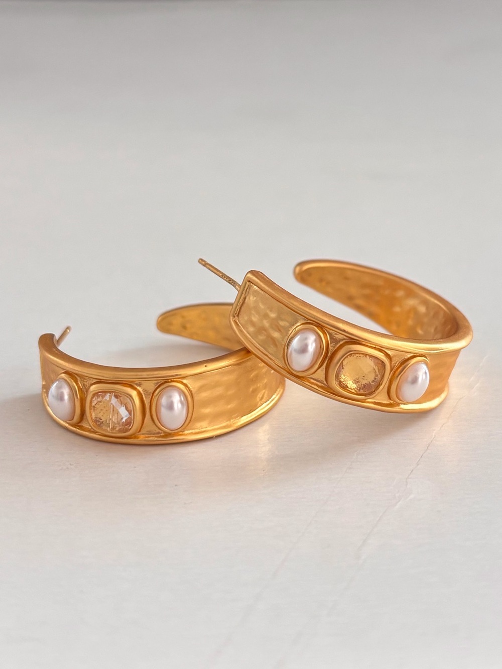 NWOT Julie Vos Savoty Statement Hoop Earring